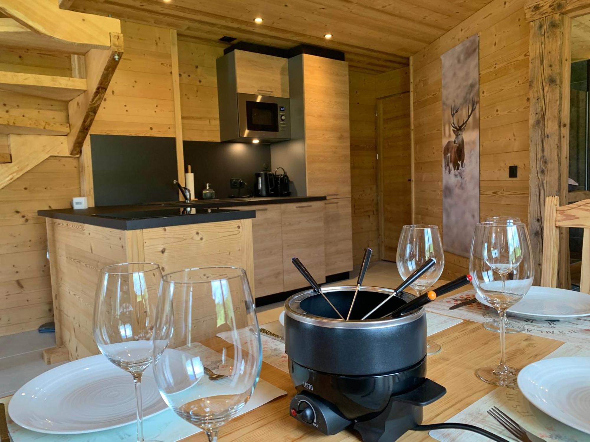L'Ecureuil, Chez Le Charpentier D'Antan, La Chaleur Du Bois, Le Calme De La Campagne Leilighet Epagny Metz-Tessy Eksteriør bilde