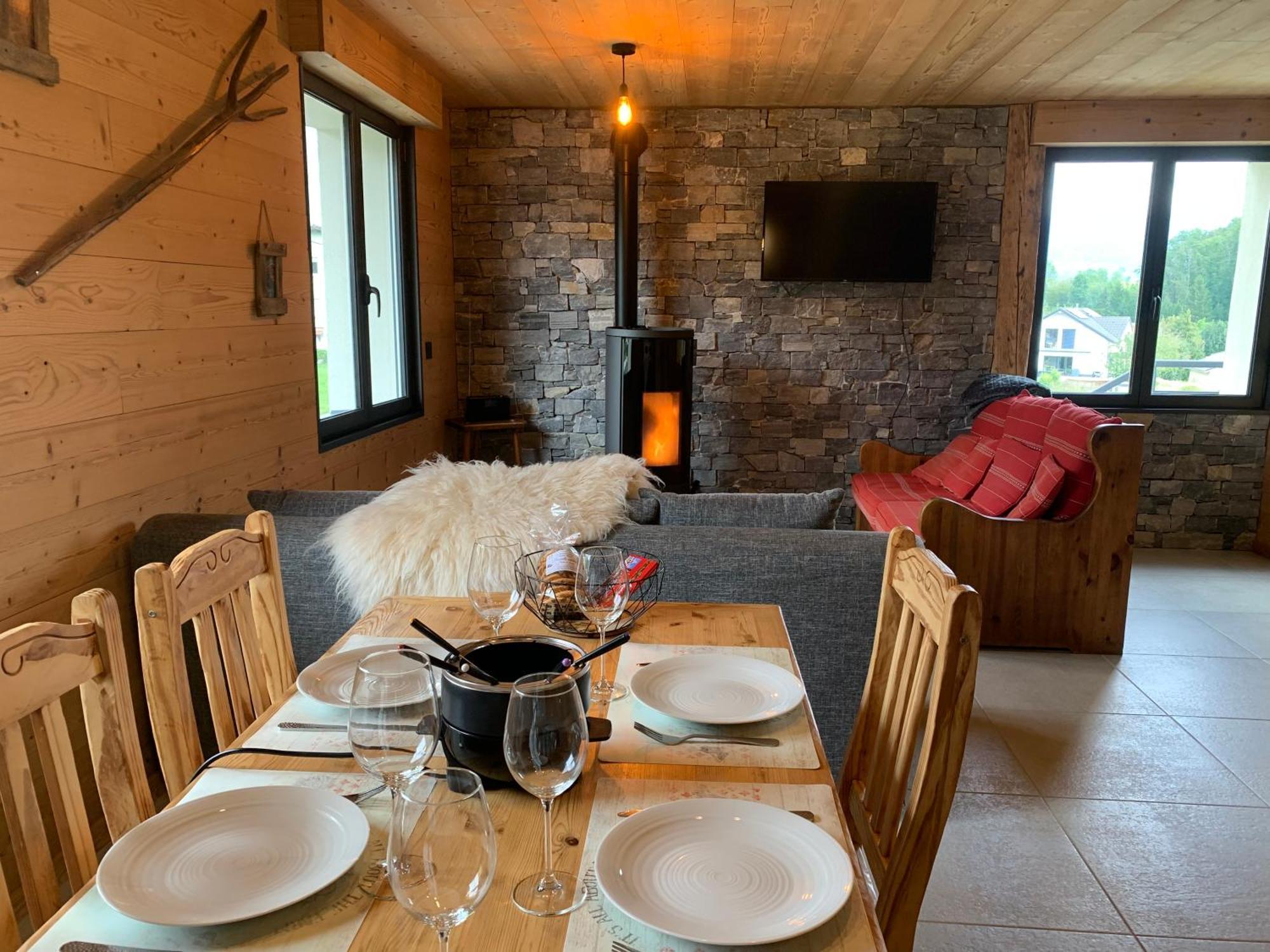 L'Ecureuil, Chez Le Charpentier D'Antan, La Chaleur Du Bois, Le Calme De La Campagne Leilighet Epagny Metz-Tessy Eksteriør bilde